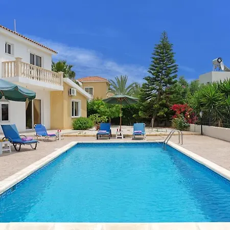 빌라 In Sleeps 6 Includes Swimming Pool Air Con And Wifi 1 5 *